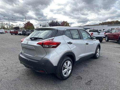 2020 Nissan Kicks S