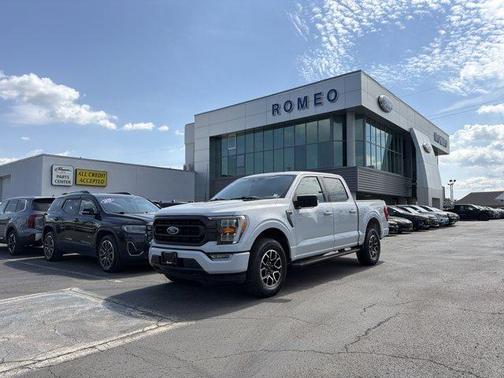 White Metallic 2022 Ford F-150 XLT