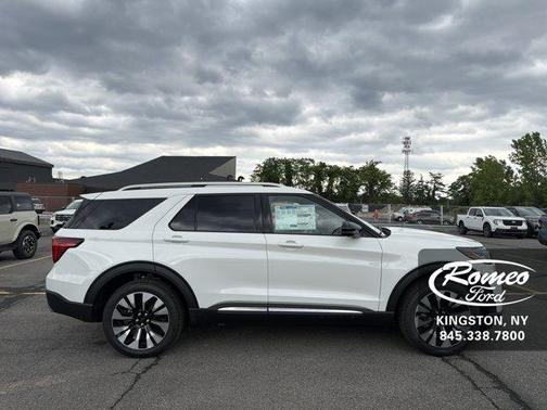 Star White 2026 Ford Explorer Platinum