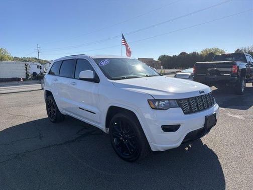 Bright White Clearcoat 2019 Jeep Grand Cherokee Altitude