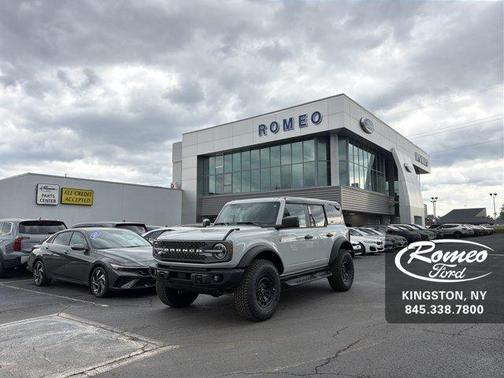 Avalanche Gray 2026 Ford Bronco Badlands