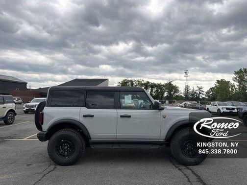 Avalanche Gray 2026 Ford Bronco Badlands