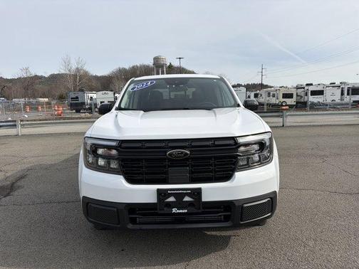 Oxford White 2024 Ford Maverick Lariat