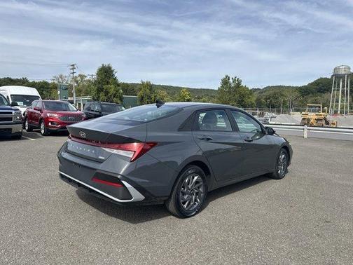 2024 Hyundai ELANTRA HEV Blue