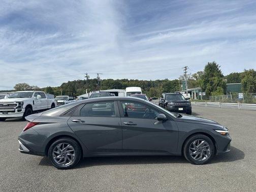 2024 Hyundai ELANTRA HEV Blue