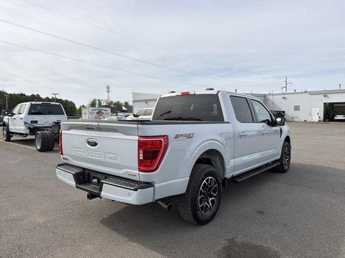 White Metallic 2022 Ford F-150 XLT