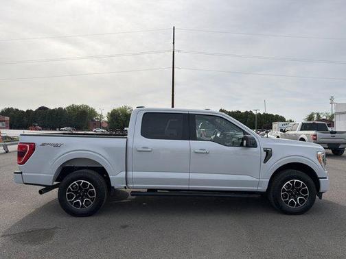 White Metallic 2022 Ford F-150 XLT