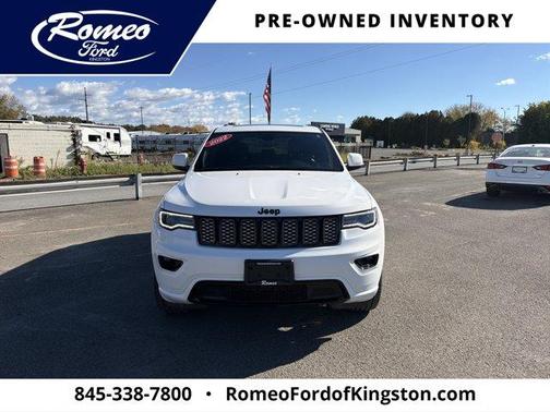 Bright White Clearcoat 2022 Jeep Grand Cherokee WK Laredo