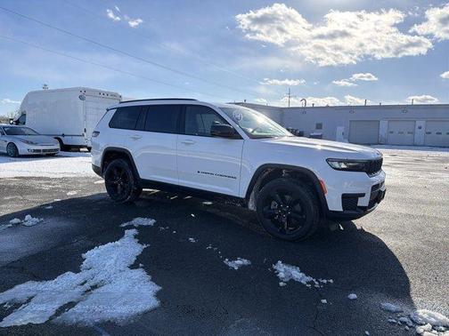 2023 Jeep Grand Cherokee L Laredo