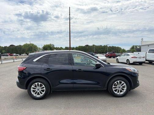 Blue Metallic 2021 Ford Escape SE