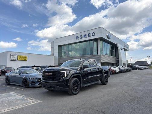 Onyx Black 2024 GMC Sierra 1500 Elevation