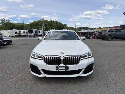 Alpine White 2023 BMW 540 i xDrive