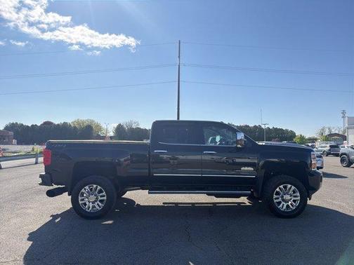 Black 2019 Chevrolet Silverado 2500 High Country