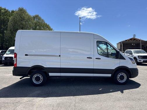 2025 Ford Transit-250 148 WB Medium Roof Cargo