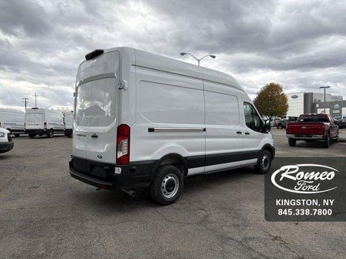 2026 Ford Transit-250 HR