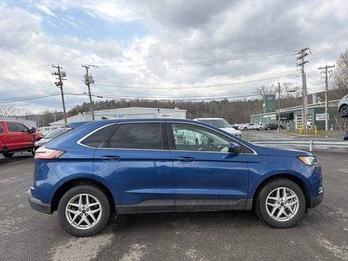 Blue Metallic 2024 Ford Edge SEL