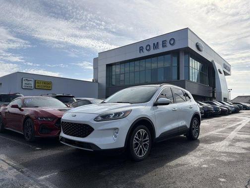 White Metallic 2020 Ford Escape SEL