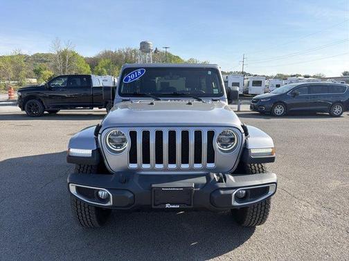 Billet Silver Metallic Clearcoat 2018 Jeep Wrangler Unlimited Sahara
