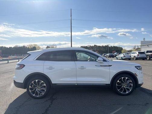 White Metallic 2022 Lincoln Nautilus Reserve