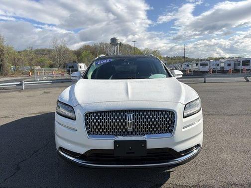 White Metallic 2022 Lincoln Nautilus Reserve