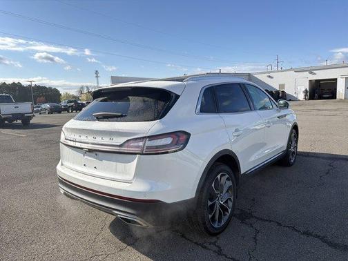 White Metallic 2022 Lincoln Nautilus Reserve