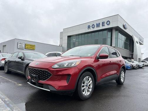 2020 Ford Escape SE