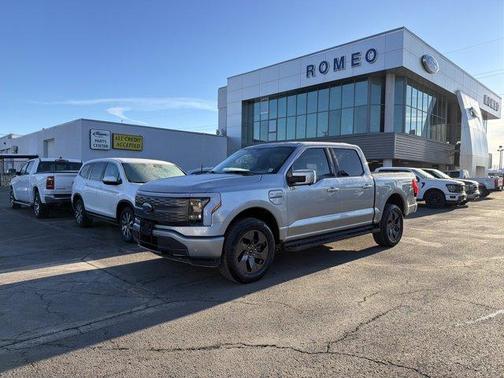 2023 Ford F-150 Lightning LARIAT
