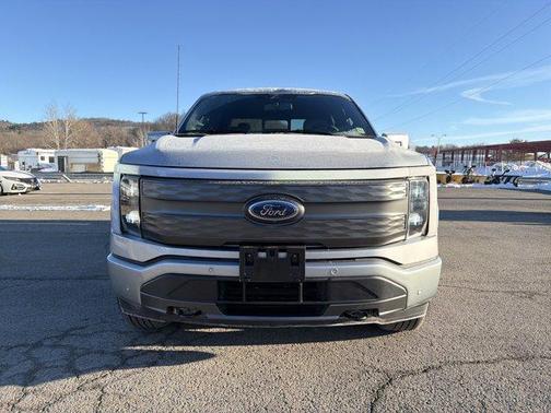 2023 Ford F-150 Lightning LARIAT