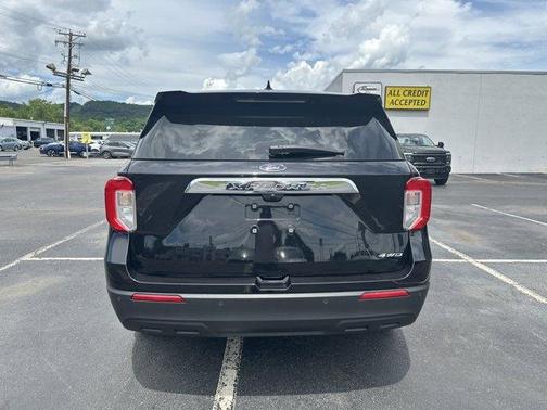 2021 Ford Explorer Base