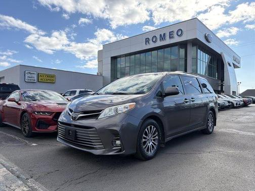 2019 Toyota Sienna L