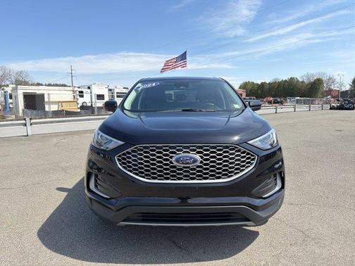 Black Metallic 2024 Ford Edge SEL
