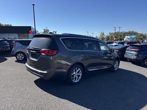 2019 Chrysler Pacifica Touring-L Plus
