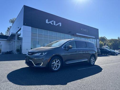 2019 Chrysler Pacifica Touring-L Plus