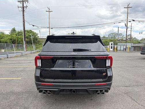 Agate Black Metallic 2026 Ford Explorer ST