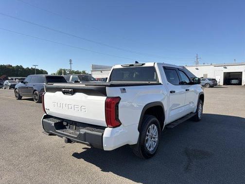 Ice 2023 Toyota Tundra SR5