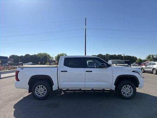 Ice 2023 Toyota Tundra SR5