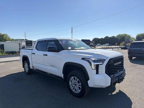 Ice 2023 Toyota Tundra SR5