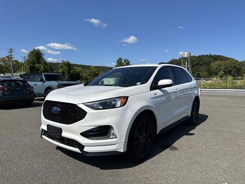 2022 Ford Edge ST Line
