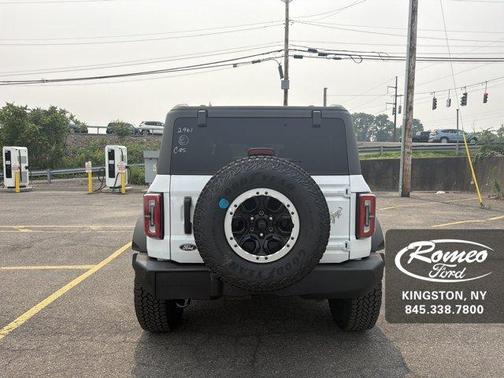 Oxford White 2026 Ford Bronco Outer Banks
