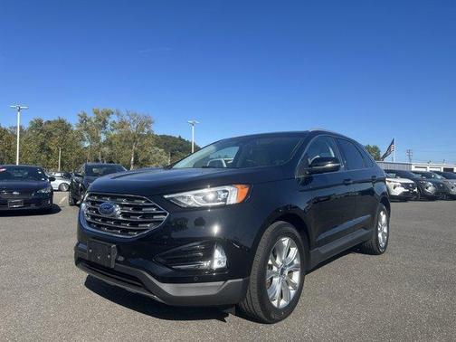 2020 Ford Edge Titanium