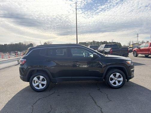 Diamond Black 2020 Jeep Compass Latitude
