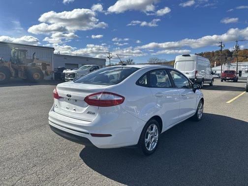 2015 Ford Fiesta SE