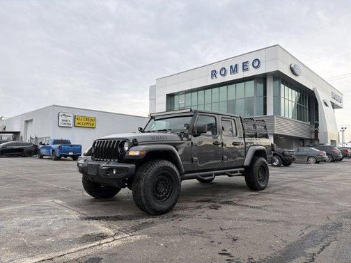 2022 Jeep Gladiator Sport