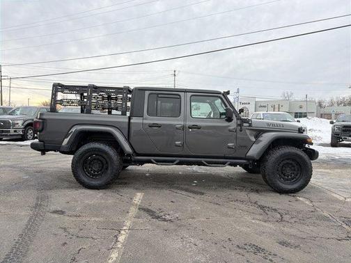 2022 Jeep Gladiator Sport