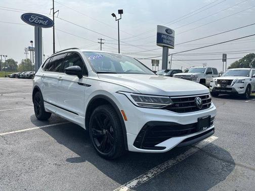 2024 Volkswagen Tiguan 2.0T SE R-Line Black