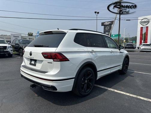 2024 Volkswagen Tiguan 2.0T SE R-Line Black