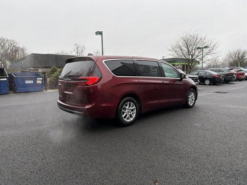 Velvet Red Pearlcoat 2023 Chrysler Pacifica Touring-L