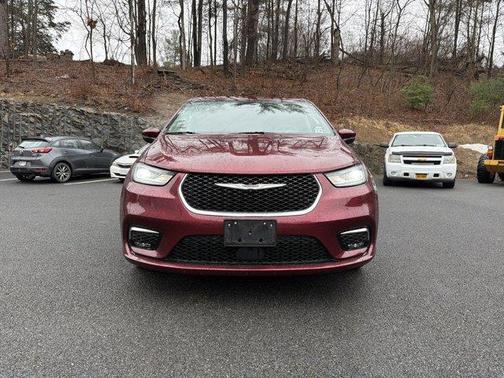 Velvet Red Pearlcoat 2023 Chrysler Pacifica Touring-L