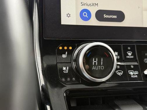 Midnight Black Metallic 2023 Toyota Highlander Limited
