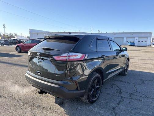 2023 Ford Edge SE